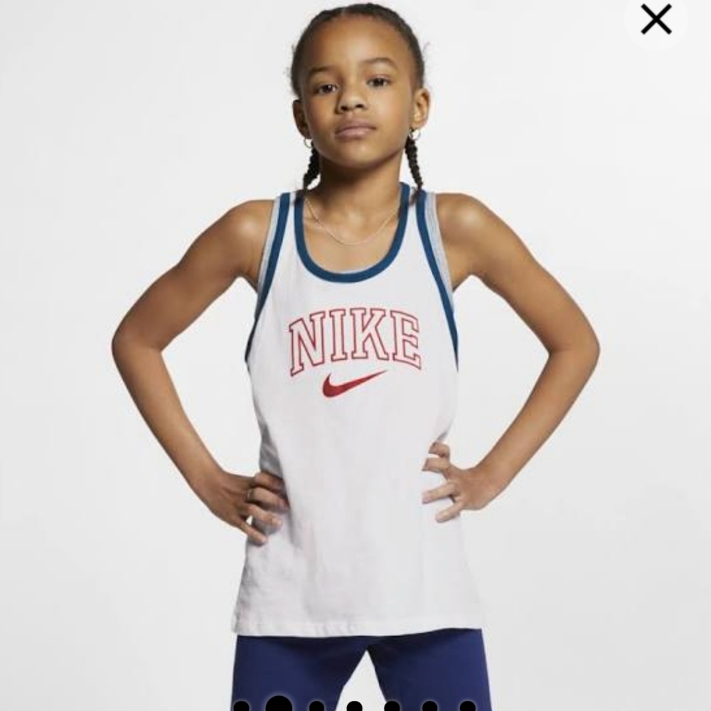 🆕️ Nike Racerback Tank - Picture 2 of 9